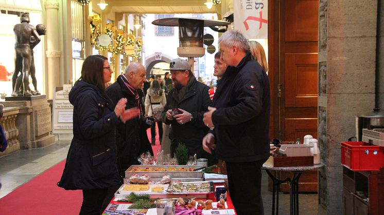Großer Erfolg: Bärenherz-Weihnachtsbasar 2015