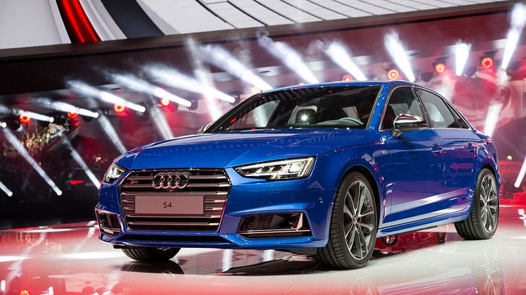 Audi S4 på Audis stand på Frankfurt International Motor Show 2015