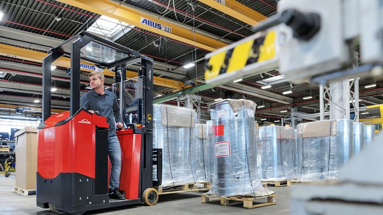 Nya Linde E10 är en smidig elektrisk motviktstruck för stående förare 