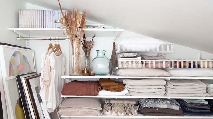 Elfa_Clothing_Interior_Click-in_system_Classic_2022_11_5.jpg