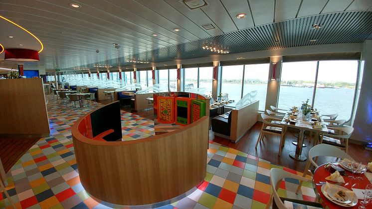 Restaurant auf Scandlines' neuer Hybridfähre "Berlin"