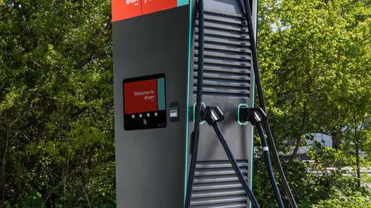 Billede 2 - - Sammen med E.ON går vi forrest og kan nu levere en komplet elektrisk løsning med både IVECO eDAILY og opladning, udtaler Kåre Neergaard, Business