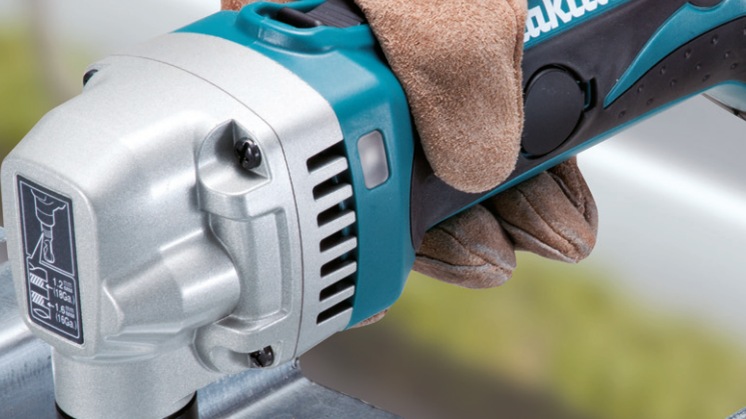 BJN161 Batteridrevet nibbler - smidig arbeid i plater