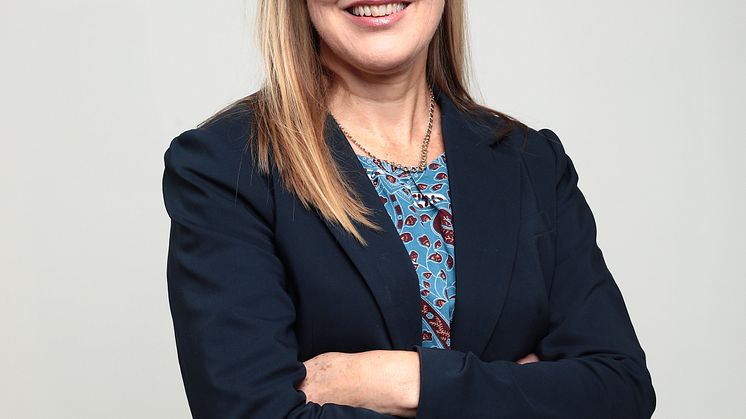 anna-r-1-h.jpg