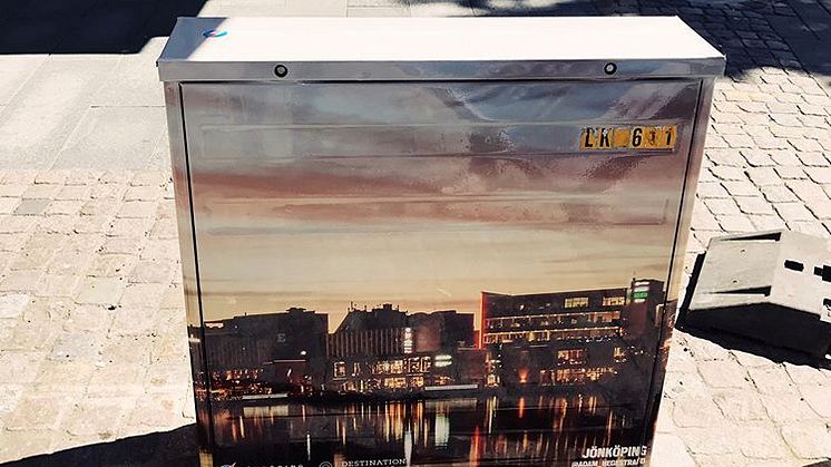 Pressinbjudan: Träffa vinnaren och inspireras av 12 nya lokala bilder på elskåpen i centrala Jönköping.