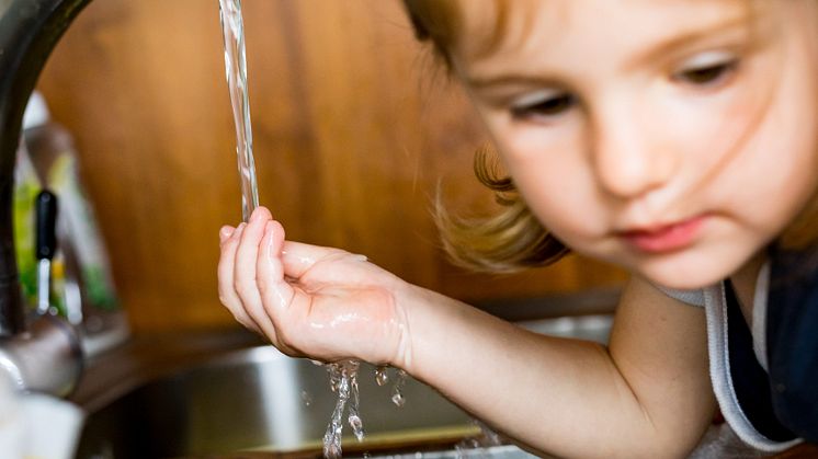 As residential drinking water quality attracts increasing concerns, Americans need  to find their own home-based solutions to gain greater peace of mind. ( Photo.iStock:)