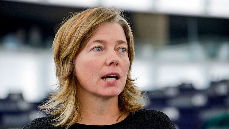 Malin Björk (V), EU-parlamentariker (Foto: Europaparlamentet)