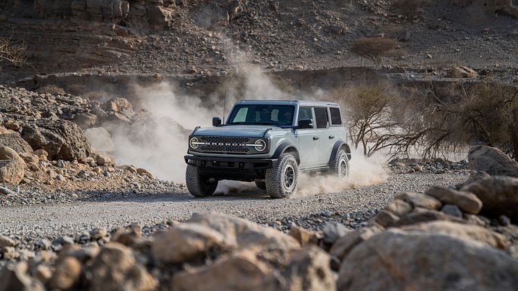 2023_FORD_BRONCO_BADLANDS_02