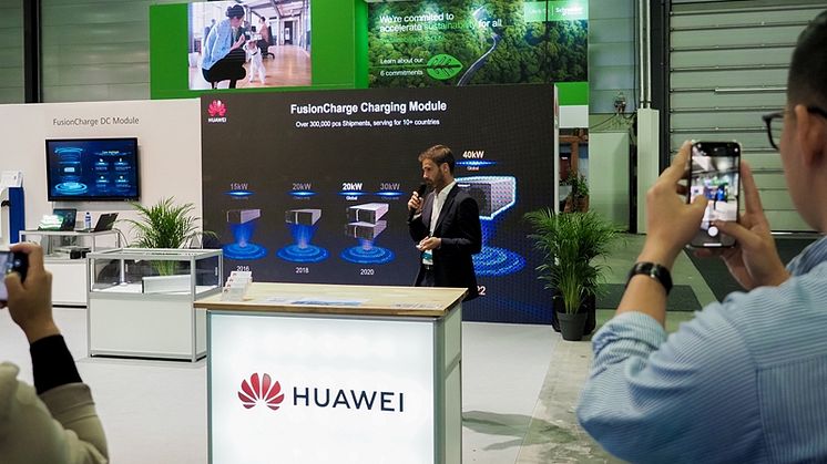 Huawei presenterar FusionCharge 40 kW DC-laddningsmodul på EVS35 i Oslo