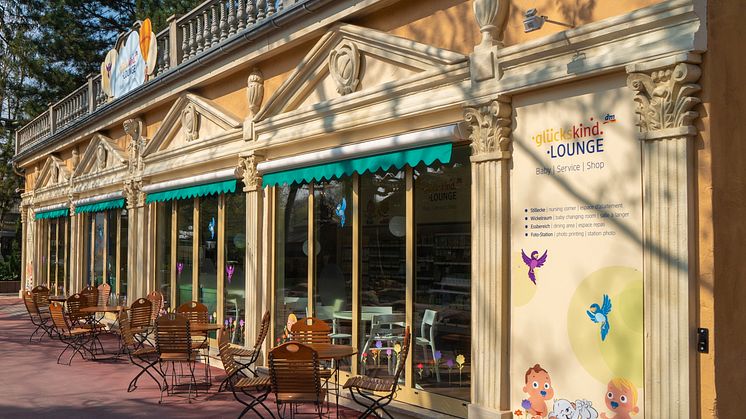 glückskind-Lounge: dm-Services und -Produktvielfalt für Familien in Deutschlands größtem Freizeitpark