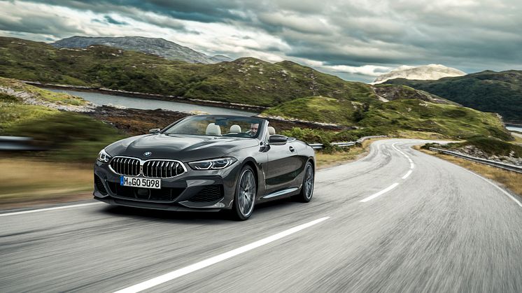 BMW 8-sarjan Cabrio, edestä