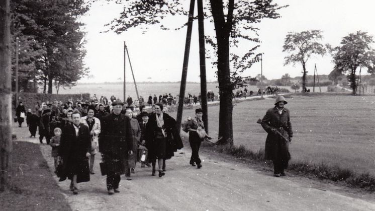 Flygtninge på vej til Høvelte - Birkerød Lokalhistoriske Arkiv og Museum