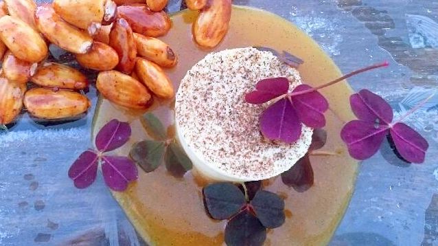 Husmor Lisas dessert med honungskolasås