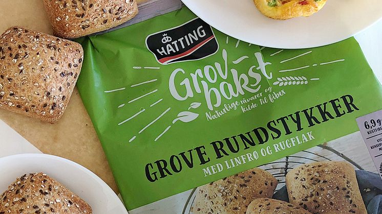 Grove rundstykker med linfrø og rugflak er blant produktene som har fått mindre plastemballasje.