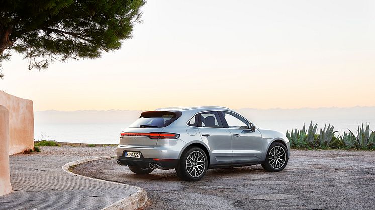 3_Porsche Macan S
