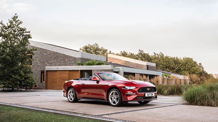 FORD MUSTANG 2017 (14)