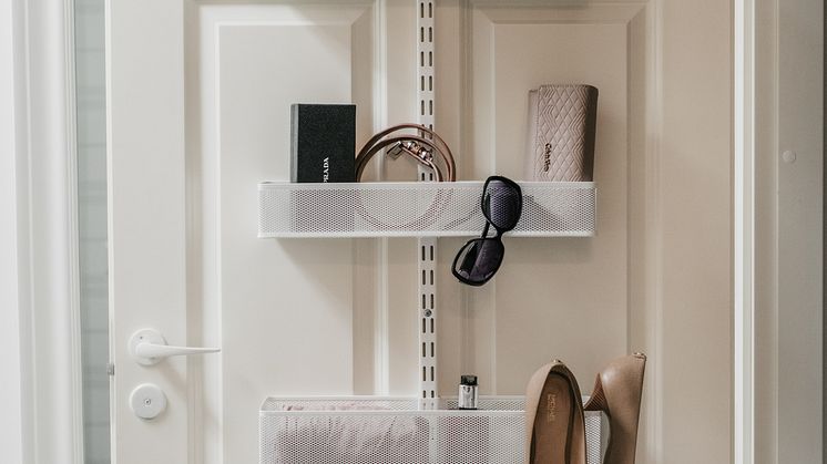 Elfa_On_door_storage_Interior_Click_in_system_2022_06_0128