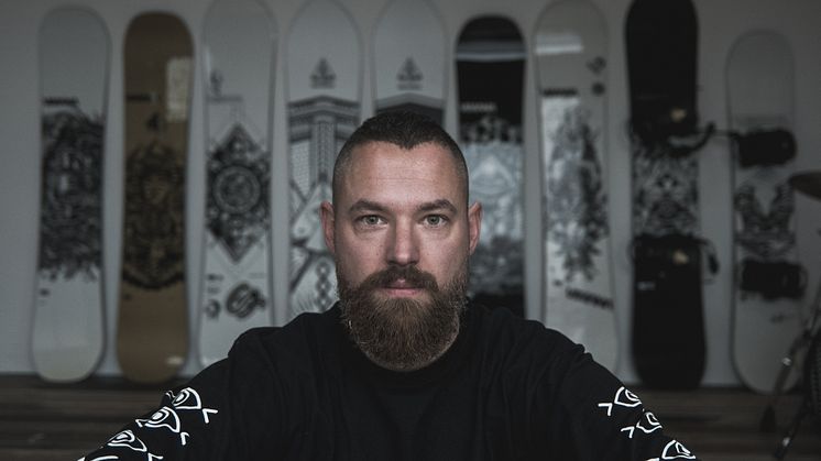 Kunstnaren Peter-John de Villiers. Foto: Petter Foshaug @its.petter
