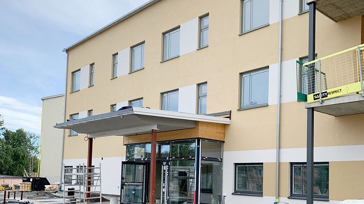KHF Hemstranden Kotiranta i Haparanda börjar nu ta form på alvar och en färdigställd lägenhet visas för media den 22 augusti.