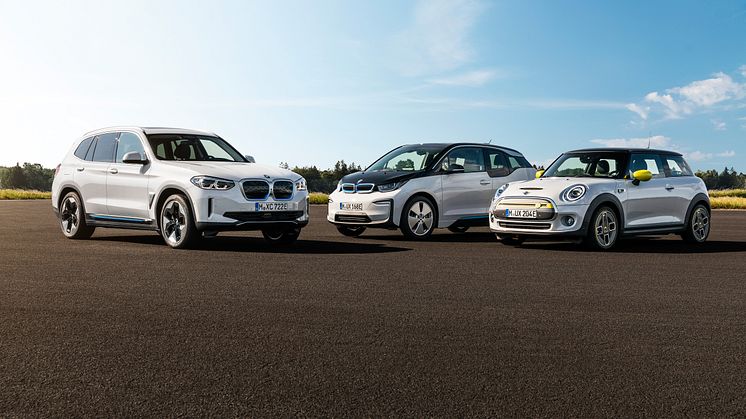 P90395719_highRes_bmw-group-model-rang.jpg