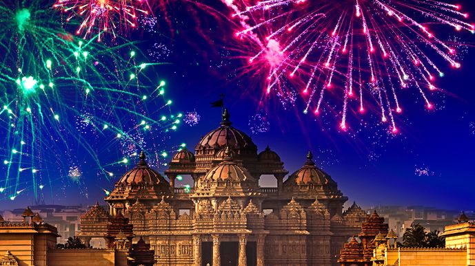 Festive fireworks light up the Delhi sky over temple Akshardham, but leave a legacy of air pollution.