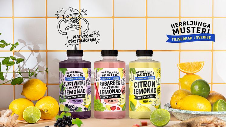 Nypressad och färsk lemonad från Herrljunga Musteri. Citron, rabarber och svarta vinbär.