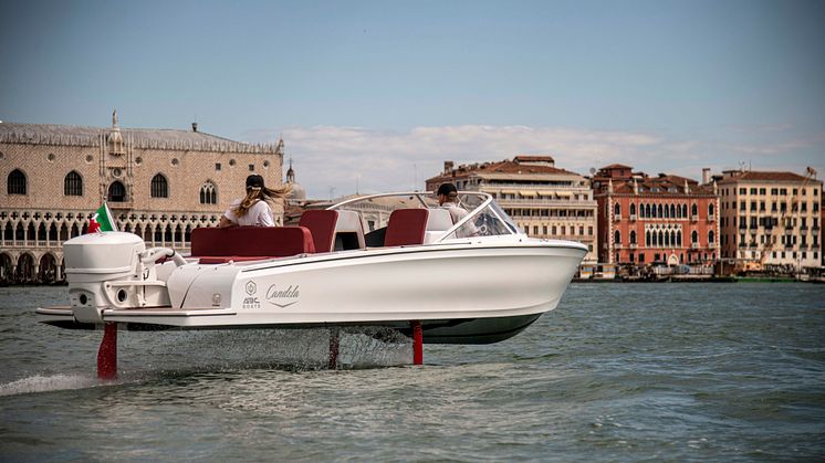 Candela C-7 in Venice