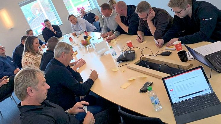 Ett av de första kurstillfällena. På grund av pandemin genomfördes sen merparten av utbildningarna digitalt.