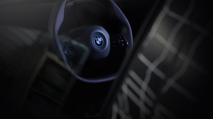 BMW iNEXT prototype med polygonalt rat