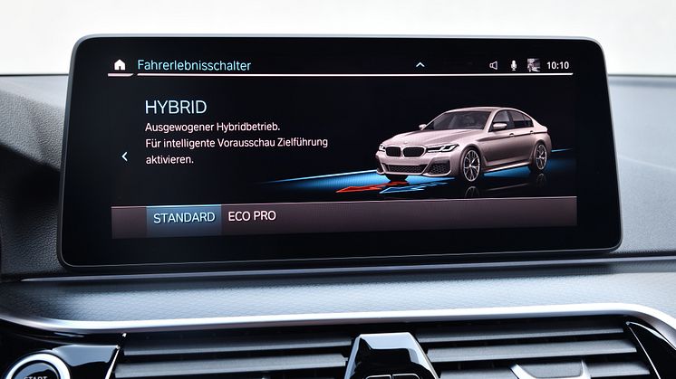 BMW 545e xDrive Sedan
