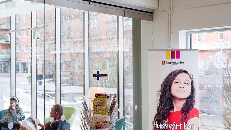 Kylbafflar av typen Professor  i det anslutande kommunhuset.