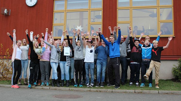 Sjuor från Tidaholm vann klassresa – får träffa PSG!    Arbete för sunda vanor och rörelseglädje tar klassen till Paris 