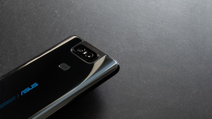 ZenFone_6_HandsOn_CameraClosed