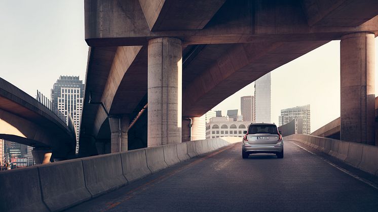 XC90 RECHARGE_rearbumper_update