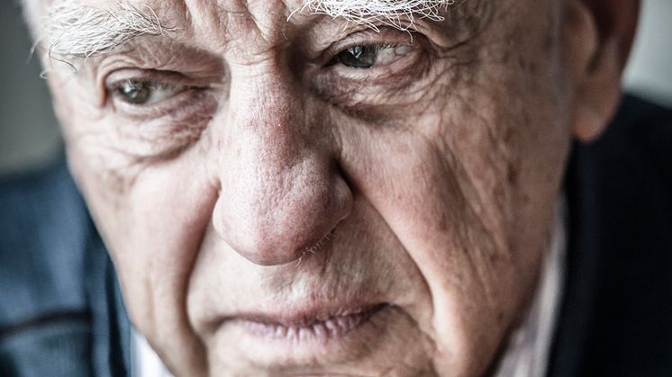 Piotr Zettinger, en av de överlevande från Förintelsen som medverkar i utställningen Speaking Memories – Förintelsens sista vittnen på Malmö Museer.
