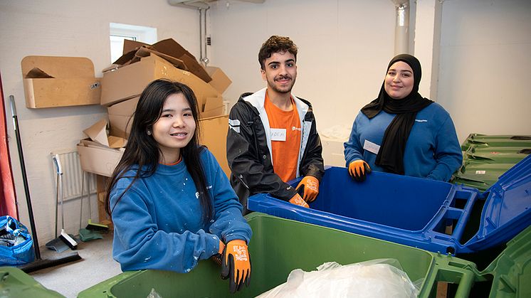 Ferieungdomar_Qingqing Huang, Kadem Baker och Salwa Darwish_1000 