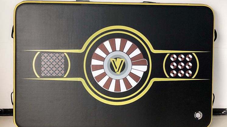 Hi-res image - VETUS - The large rectangular YellowV YVIFP8 inflatable platform provides a stable and versatile base