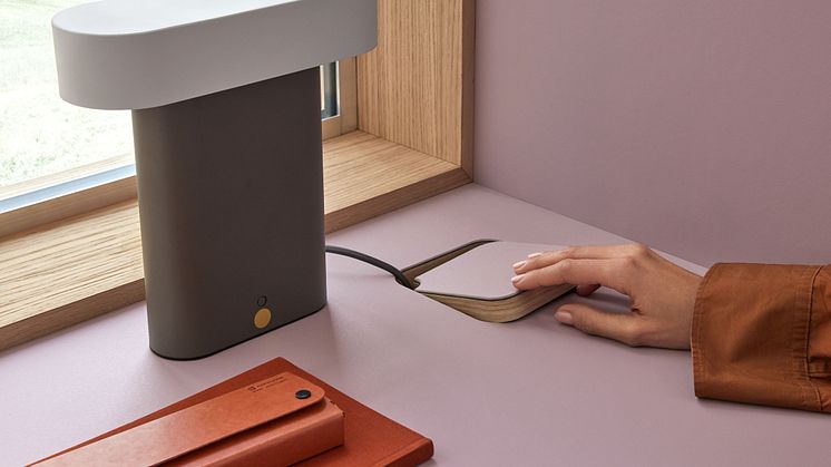 High Resolution-Furniture Linoleum 4010 lilac close up desk with hand.jpg