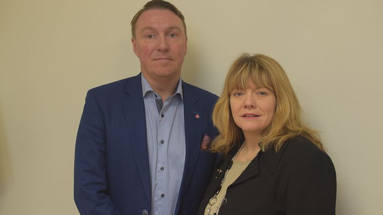 Jens Sjöström (S) oppositionslandstingsråd och Susanne Nordling (MP) oppositionslandstingsråd