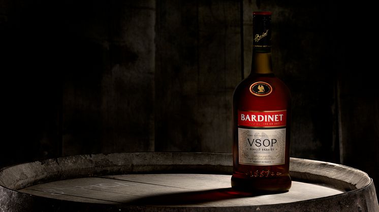 Ett helt ny utseende på Bardinet Brandy VSOP men samma kvalitativa innehåll.