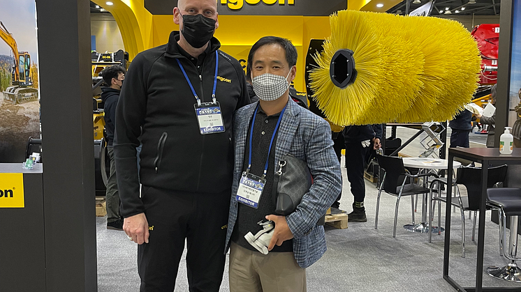 Krister Blomgren, engcon and an engcon Customer.png