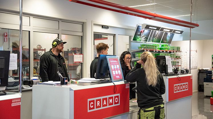 Jämställda arbetsplatser leder till ökad acceptans och medmänsklighet