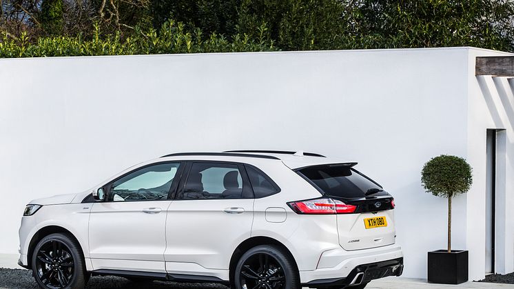 2018_Ford_Edge_27
