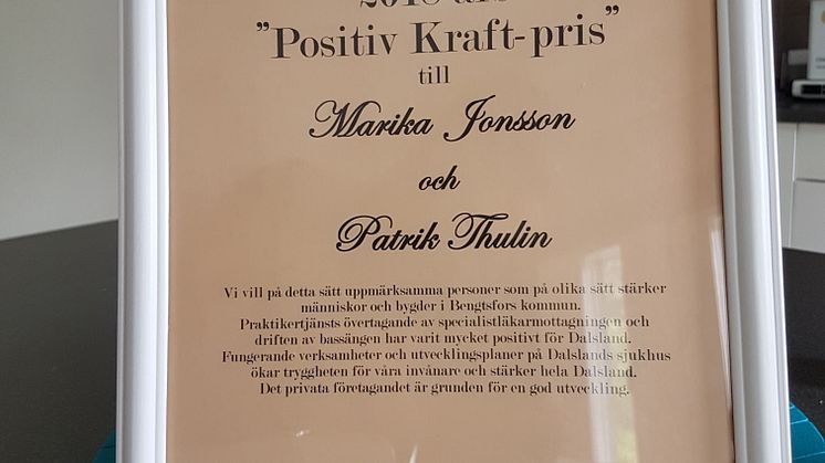 2018-års Positiv kraft-pris tilldelas Marika Jonsson och Patrik Thulin vid Praktikertjänst Närsjukhus.