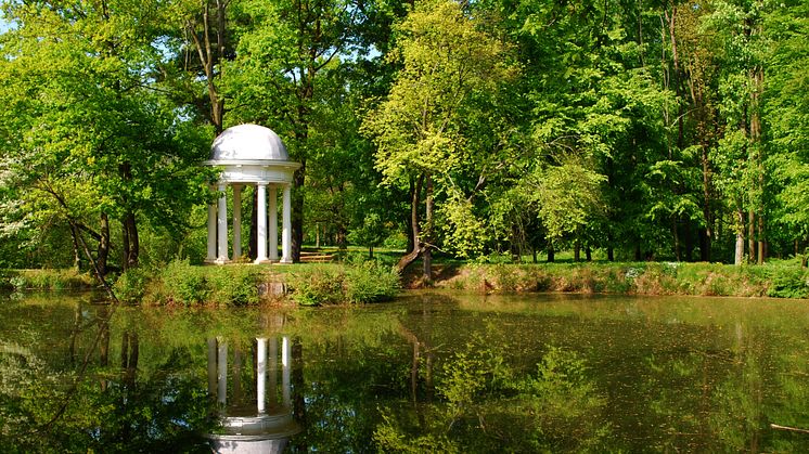 Auwald in Leipzig - Diana-Tempel im Schlosspark Lützschena