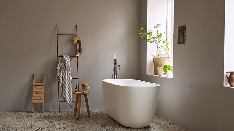 LADY Aqua gir badet vakre, silkematte vegger, og er den eneste våtromsmalingen på markedet med silkematt glans i alle synsvinkler.