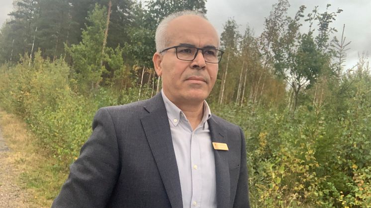 Mohamad Mehanna lämnade som ung hemlandet Libanon för Sverige. Sedan i våras är han kriminalvårdschef i Mariestad och vägen dit gick bland annat via studier på Högskolan i Skövde.