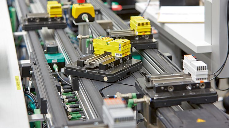Online oversigt over Industrie 4.0: Fire integrerede applikationseksempler fra Phoenix Contact