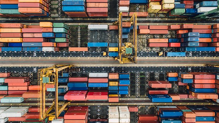 Utblick: Digitalisering – Hur AI-algoritmer kan bidra till bättre lönsamhet och hållbarhet inom transport och logistik.