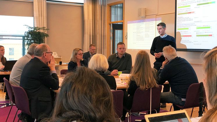 Dagens deltagare diskuterar hur man ska agera vid ett betalstopp.